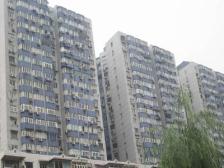 东外滩滨江低总价电梯两房+装修五年带地暖三十万加