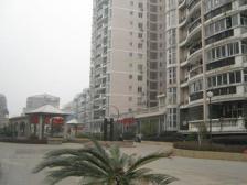 怡兰苑小区出入方便,临近3号地铁,中间楼层,南北通透