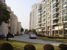 品质小区+苏州河畔+户型方正+小区中间位置+诚意出售