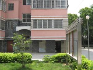 谢家村地铁口精装修大三房拎包入住