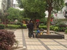 叠山路 南北通透,采光好 装修好,环镜优美 近地铁 视野好,诚心出售