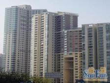 三梯三户的大平层、有车位,户型方正,龙湖物业服务好