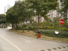 08年低密度品质小区 位置安静 朝南一室户 有车位