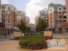 位置好,靠近南门,离顾戴路站比较近,装修带middle空调的