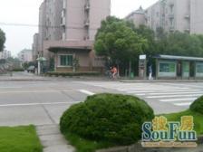 满五年精装双南双阳台电梯中区两梯四户板楼