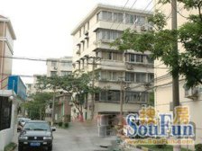 采光充足,居家装修,一梯四户,主卧朝南,小区中心位置