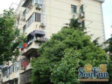 新上五年出一套的三房 凤凰楼层 满5V1 诚心出售