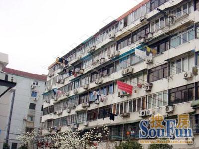 沧州路180弄小区实景图