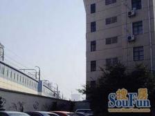 示范小区,一楼带院子,安静位置,精装修