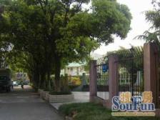 一梯两户南北户型,位置较好,采光无遮挡,满五年