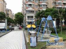 电梯房,大开间,小区中心位置,装修齐全