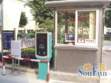 小区位处繁华地段,出行方便,交通便捷