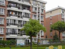 此房满五不V一,南北通透,房型正气。交通便利。