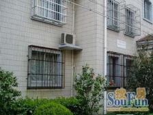 新上房源,诚意出售,中间楼层。欢迎大家来看