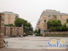 新上好房!地铁口,位置安静,此房一年出一套!