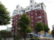 采光充足,小区中心位置,主卧朝南,中式风格