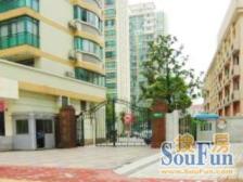 这栋楼10年出一套,大花园,3开间朝南,安静,南北通透,