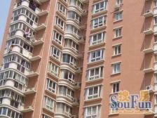 一梯四户,大两房,小区中心位置,居家装修,装修齐全