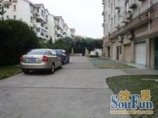 近地铁,产权清晰 采光好 家具全送,新上房源