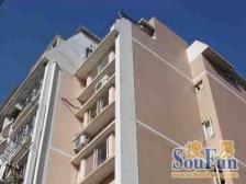 地铁口公园边,三房朝南无遮挡,婚房装修。