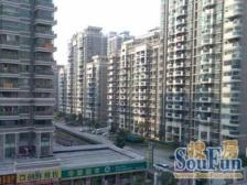 此房近地铁、全明毛坯三房、总价低、诚心出售!!