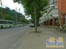 此房满五不V一,南北通透,房型正气。交通便利。