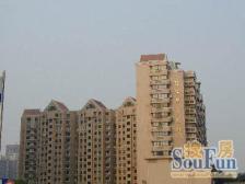 此房满五年!业主诚意出售!位置安静!