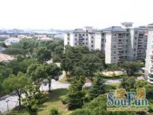 有大院子,前后无遮,南北直通,04年别墅社区