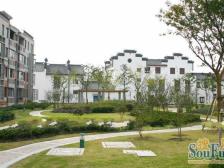 中间楼层的大四房,房东已买等卖,好位置,四房两卫,