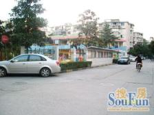 一梯两户,中间楼层,双南两房,带装修,满五年