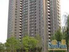 新出J售中间楼层双南两房、看房随时、满五年