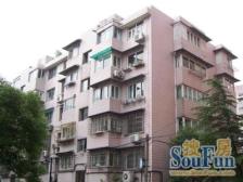 西边套,三阳台得房率90%,中间楼层,99年纯商品房。