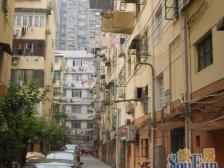 电梯朝南一室户 全明户型 近滨江 小区环境优美