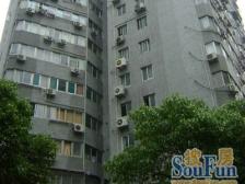 万体育馆,五轨交汇,三开间朝南一梯两户,区域总监主推