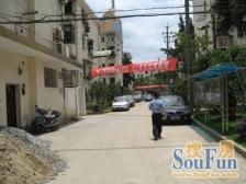 卧室双正南边套全明有双天井,看房随时我有钥匙,诚售看中都好谈