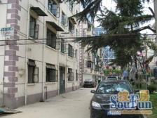 自住精装修,采光好的很,价格好谈,单价低低低