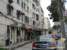 近东方医院,这里租客多,空关期小,近地铁、出行方便