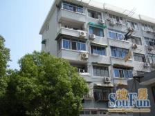 近地铁,家具全送 精装 产权清晰,新上房源