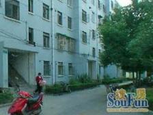 客厅边套带大窗户,自住精装修,三楼,想想美美哒