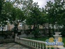 小高层中区,自住保养好,看房方便