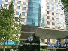 电梯房,主卧朝南,环境优美,居家装修