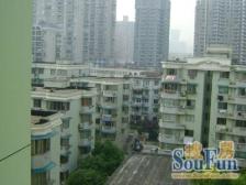 大木桥路板块,环境舒适安静的小区,超大的客厅,双阳台户型方正