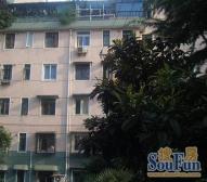 一楼带花园南北两房厨卫朝北位置佳朝南无遮挡