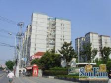 进地铁站200米,旁边就是公园,近大融城,宜家荟聚