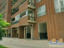 艺术公寓挂牌大3房带100平公用大露台精装修户型方正