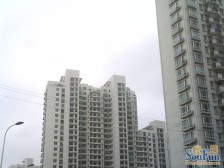 三梯三户的大平层、有车位,户型方正,龙湖物业服务好