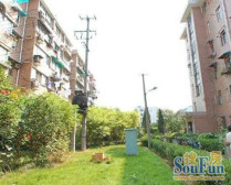 此房屋税少,小区安静位置,业主诚意出售,看房提前约