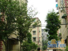 电梯南北大一房,6号线地铁步行500米,不靠马路