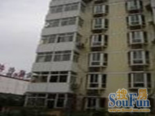 飞机户型三房,中间位置,视野宽阔,采光充足,近地铁