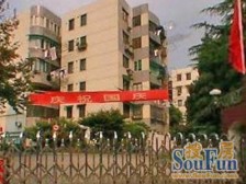 两房朝南,厅朝西,厨房朝南,卫生间朝东全明户型!